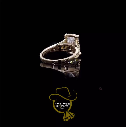 Swifty Vintage Cushion Cut Lab Diamond Ring 14 kt Yellow Gold - IGI Certified